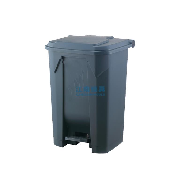 Large trash can-10